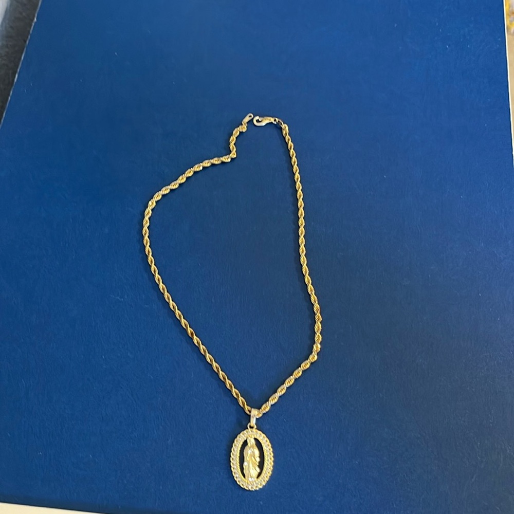 Gold chain with marry pendant
